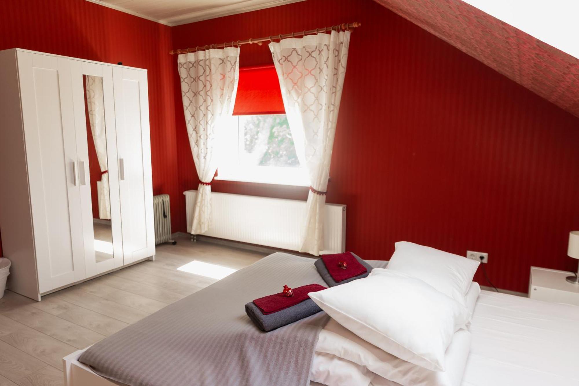Konrad Family Guesthouse Kuressaare Szoba fotó