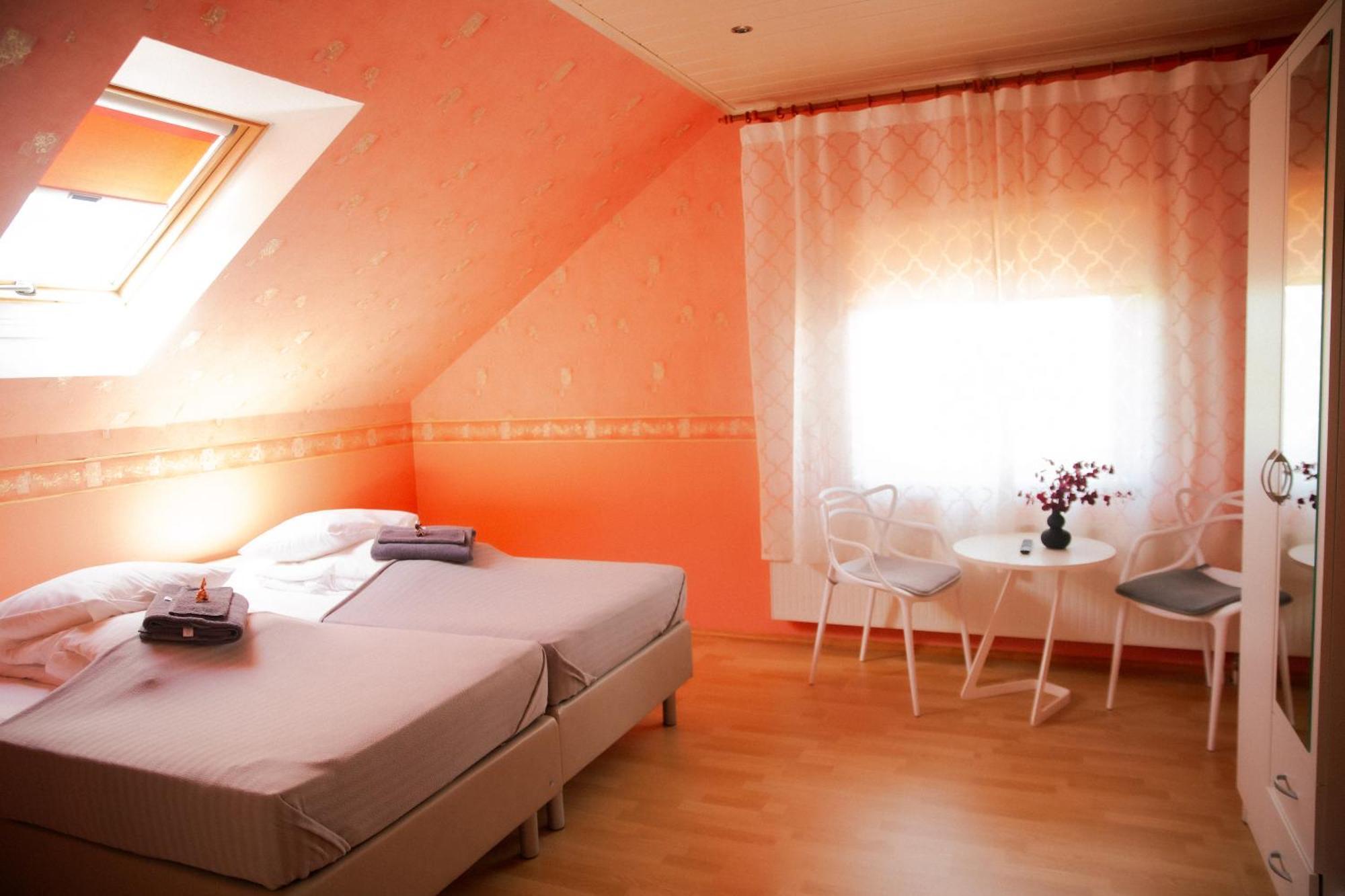 Konrad Family Guesthouse Kuressaare Szoba fotó